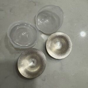 Moogco Silverettes 925 Silver Nursing Cups + Clear Case – Like New Condition